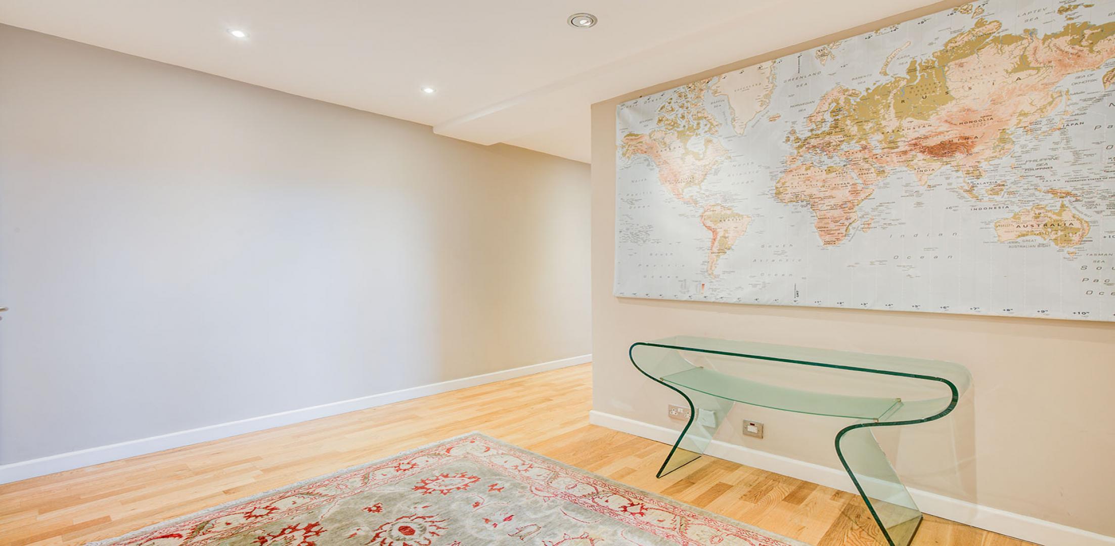 			4 Bedroom, 1 bath, 1 reception Apartment			 Lymington Road, WEST HAMPSTEAD